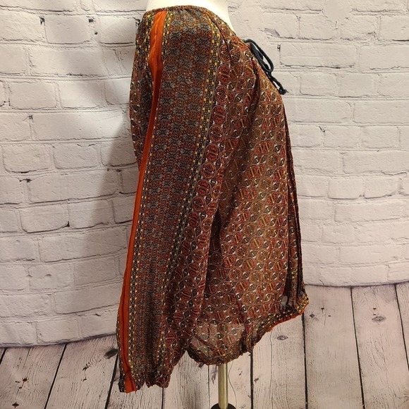 Beautiful Stories Sheer long sleeve elastic cuff - Picture 10 of 16